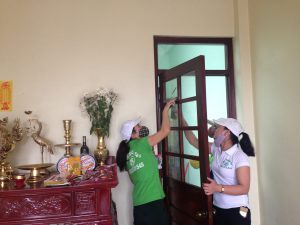 Dịch vụ lau kính tại Quảng Ninh