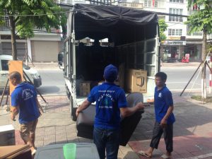 Thợ kỹ thuật tháo dỡ cửa hàng Cẩm Phả và vận chuyển tủ đông tủ mát an toàn